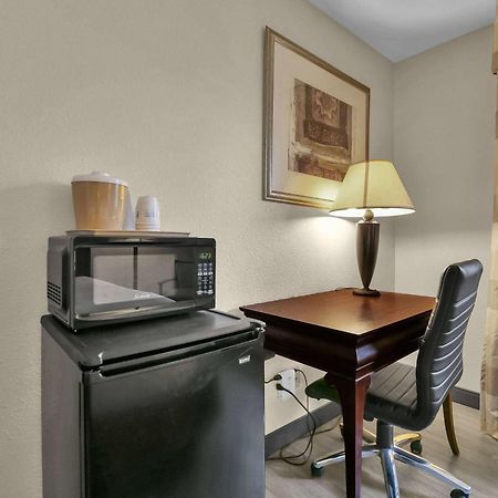 Baymont By Wyndham Zanesville Exterior foto